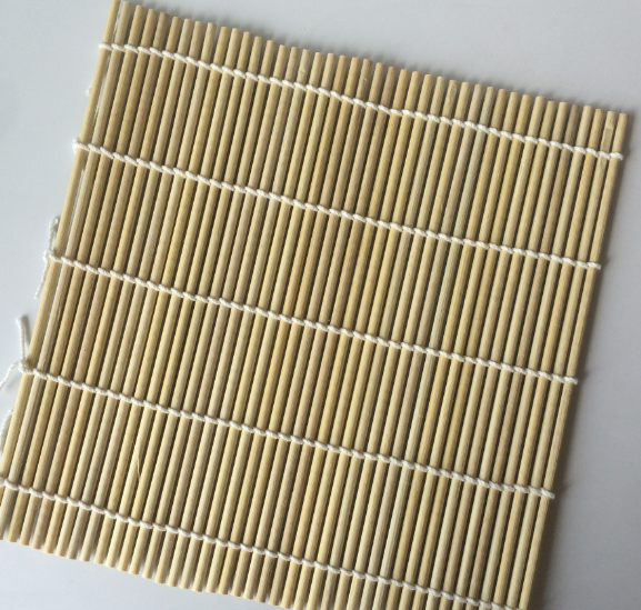 STUOIA PER SUSHI IN BAMBU 24CM 寿司卷帘